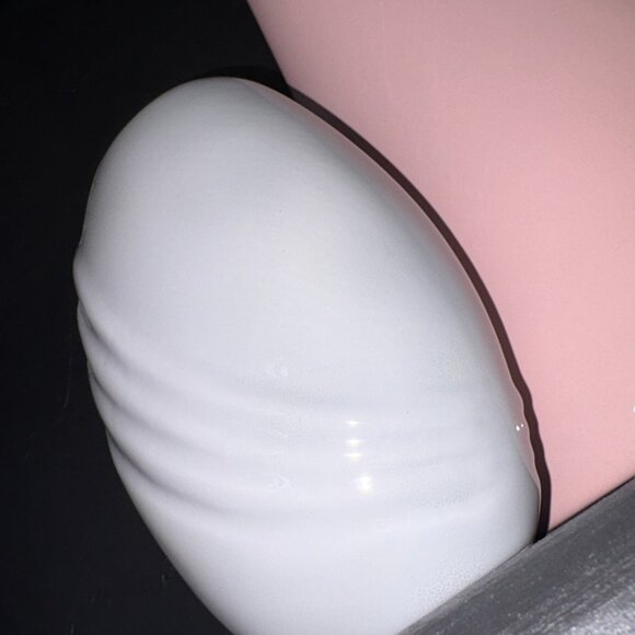 Vintage 80s Mod Light Gray Wave Vase - Picture 6 of 8